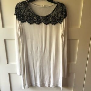 Pink Blush Maternity Lace Accent Top - Large